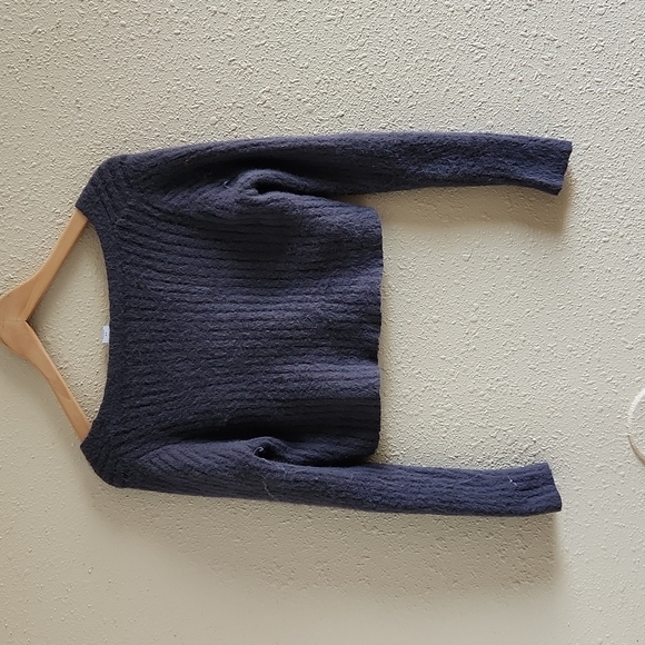 URBAN Outfitters Cropped Top - Picture 6 of 7